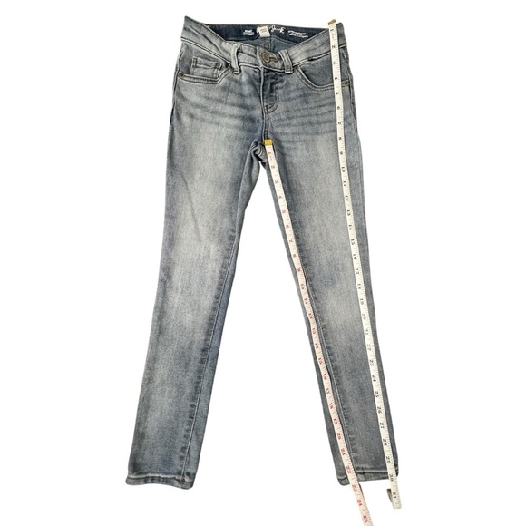 Cat & Jack Light Skinny Blue Kids' Jeans - Picture 7 of 10